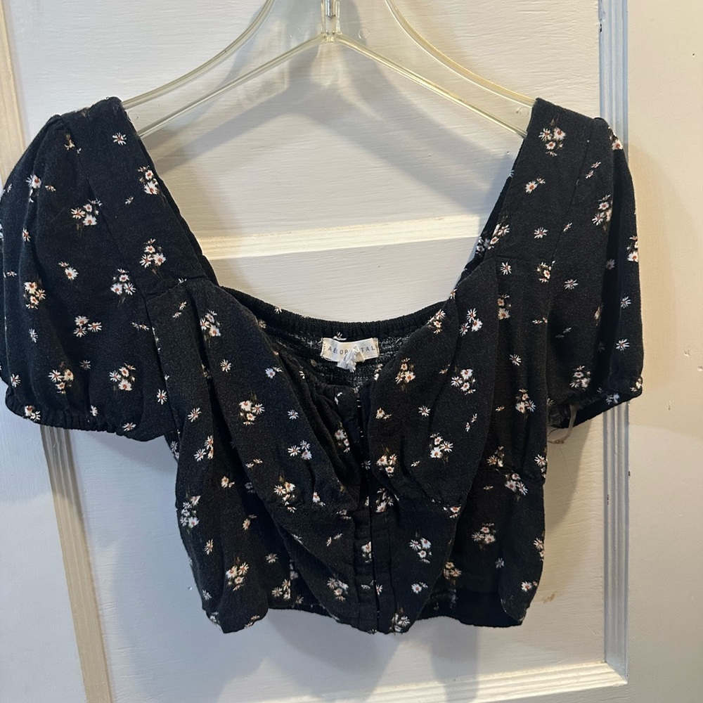 Aeropostale Floral Black Puff Sleeve Top